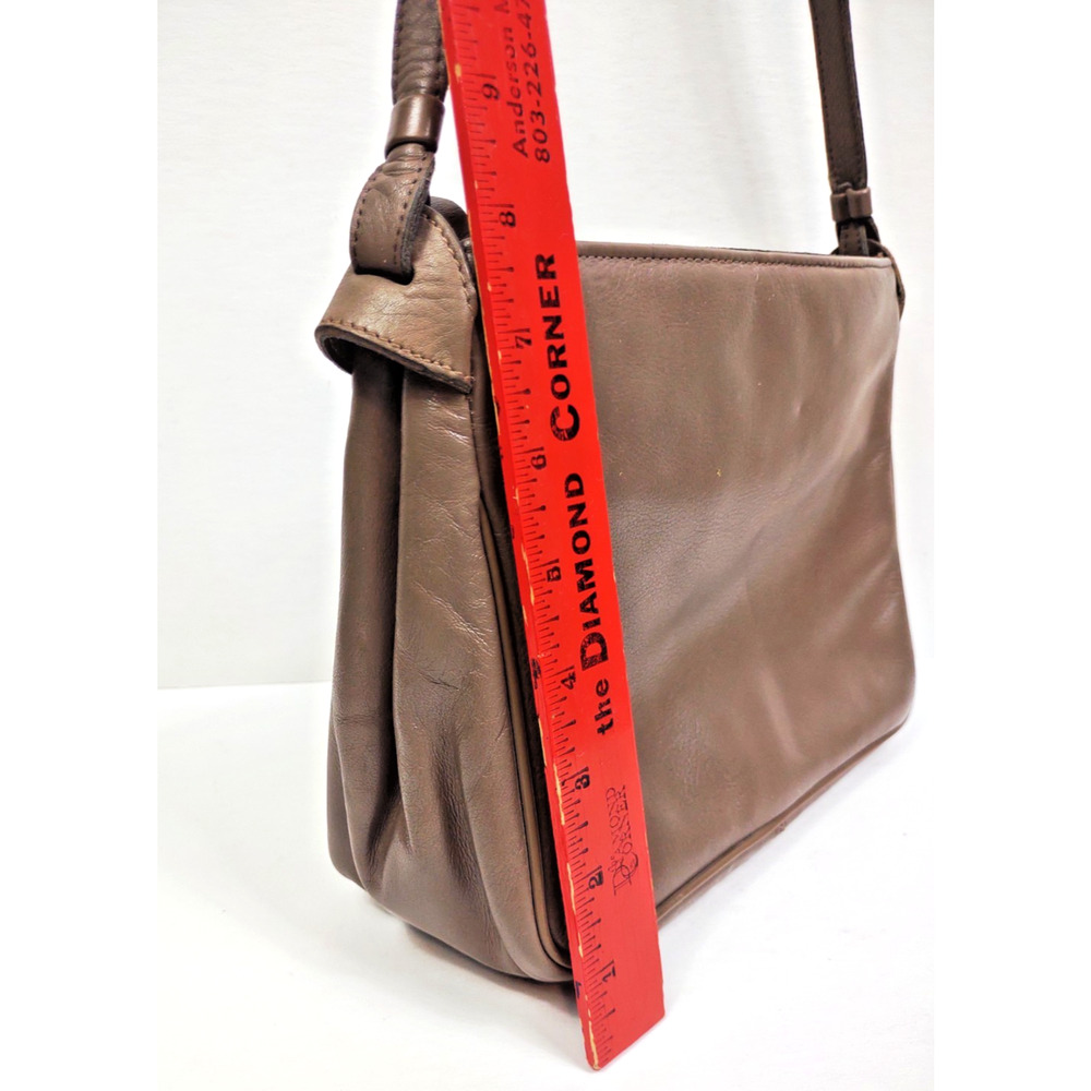 Vintage Etienne Aigner Taupe Brown Leather Shoulder Crossbody Bag Gold Hardware - Picture 9 of 14